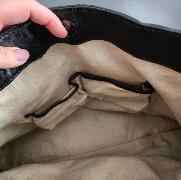 Tory Burch Hudson Bay Robinson Leather Tote - Picture 9 of 11